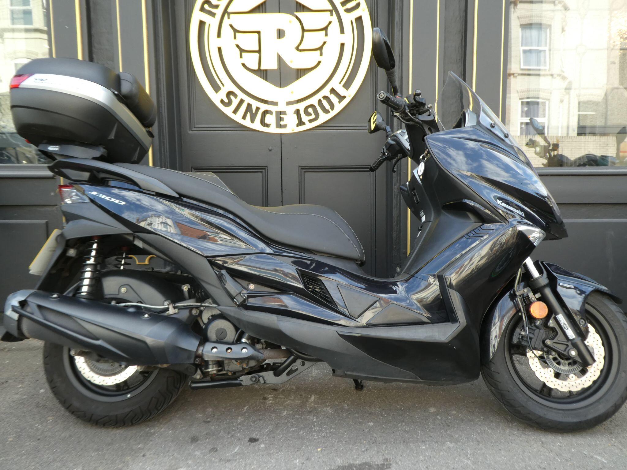 2018 Kawasaki J300